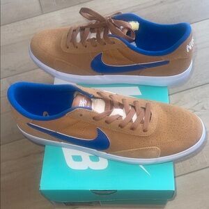 NWT Rare Nike SB Heritage Vulc in Flax and White